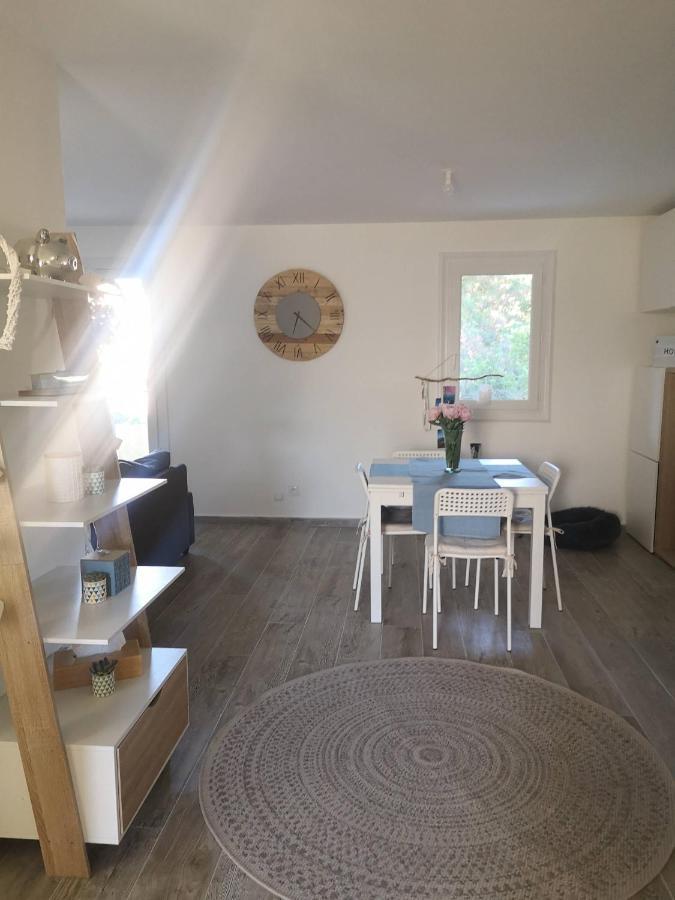Appartement Proche Mer Avec Terrasse Et Jardin Privatif Hyères Kültér fotó