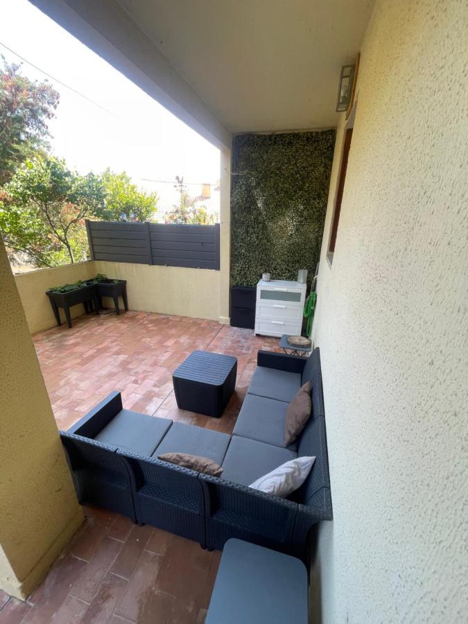 Appartement Proche Mer Avec Terrasse Et Jardin Privatif Hyères Kültér fotó